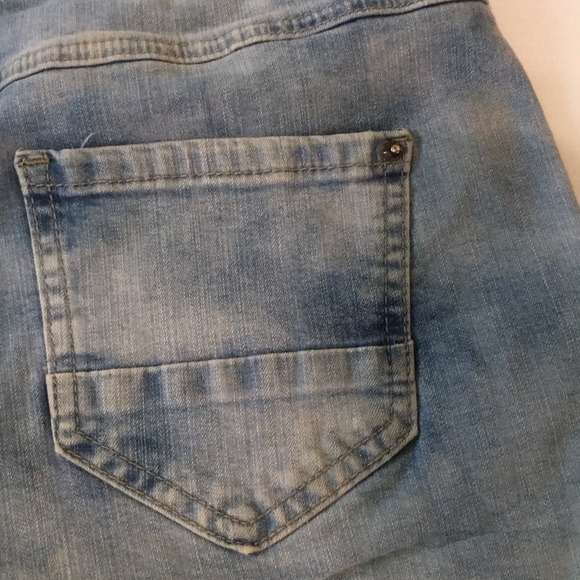 Jean Shorts Sz L . Light blue - Picture 6 of 13